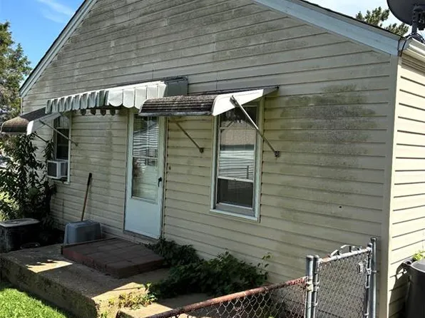 525 Maple St, Festus, MO 63028