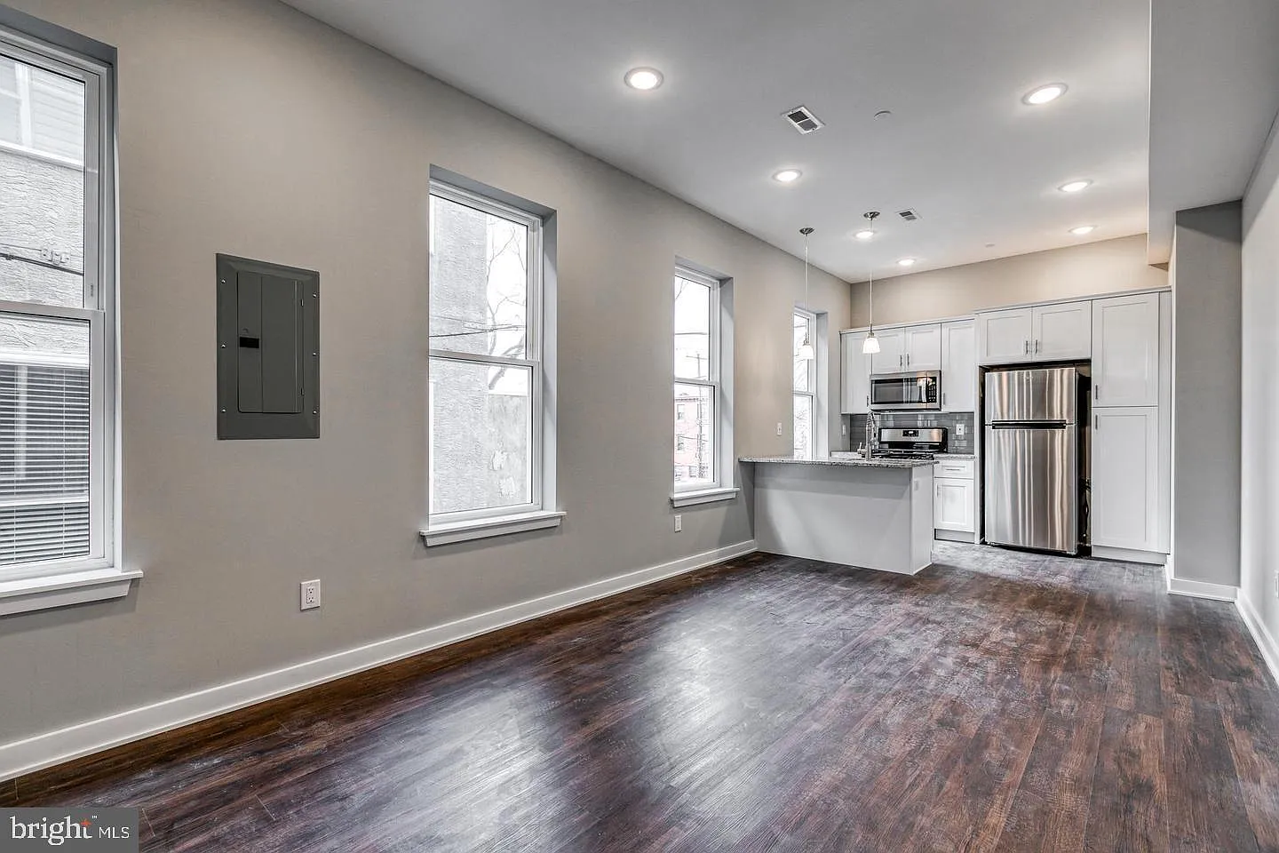 2 bed, 1569 sqft, $2,095 — Photo 1