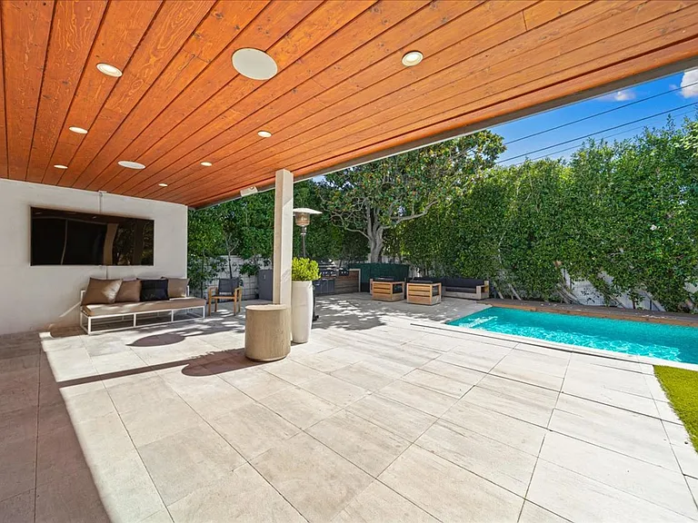 1455 S Castello Ave — Photo 40