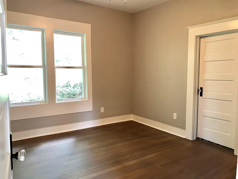 15830 Lowell — Photo 7