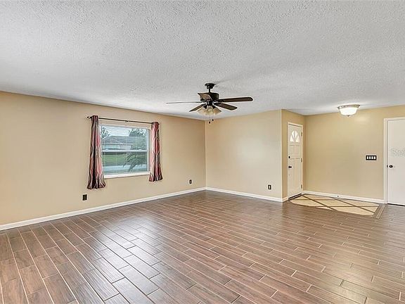5th image of 2025 Apricot Dr