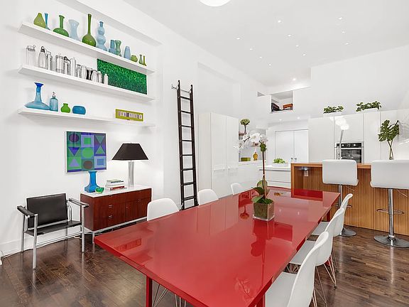 4th image of 250 W 27th St APT 1C