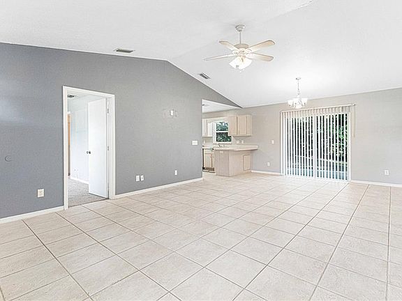 4th image of 5941 SE 39th Ave