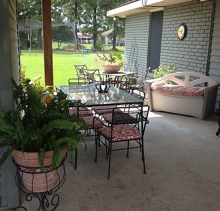 5th image of 110 Evelyn Dr