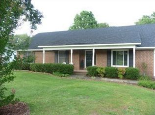 225 Planters Dr, Sumter, SC 29154