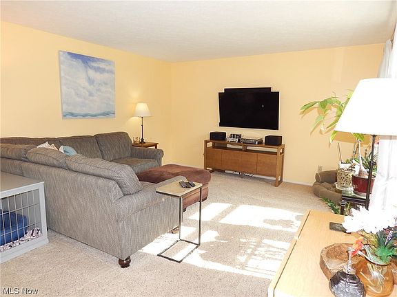 2nd image of 7311 Holly Park Dr
