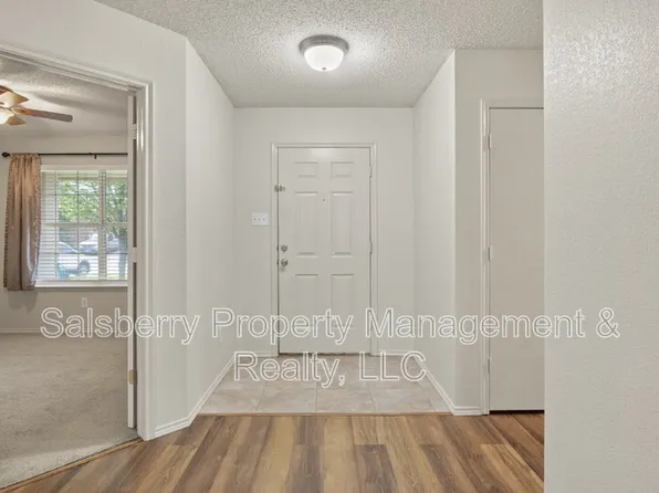 536 Del Mar Dr, Ponder, TX 76259