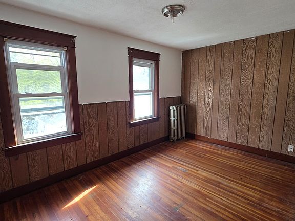 5th image of 5 E Stone St #1