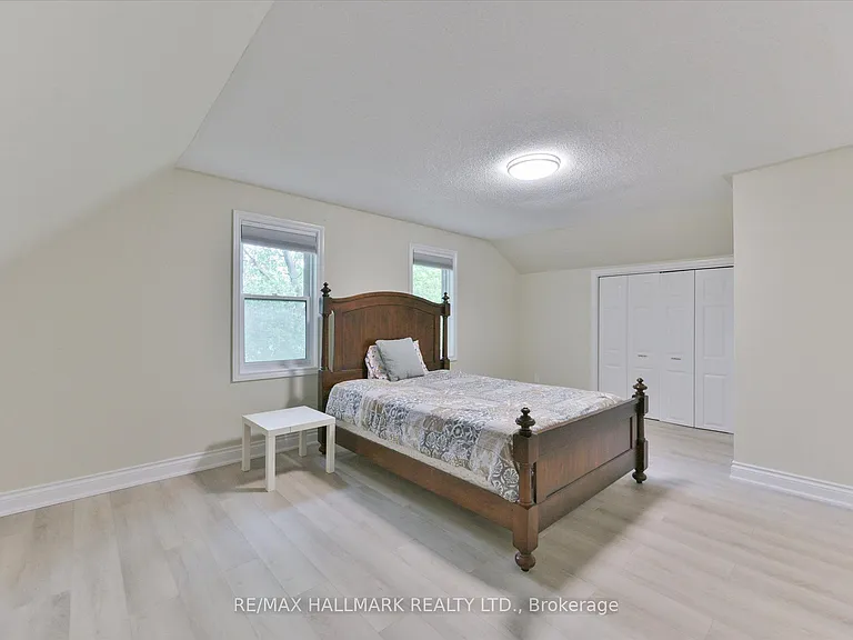 13918 Leslie St E — Photo 25