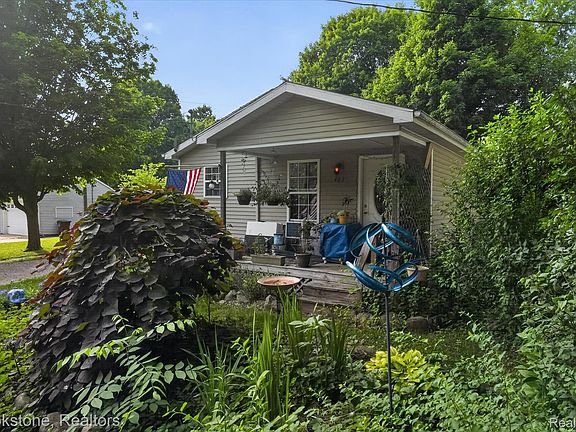 5th image of 407 E Elizabeth St