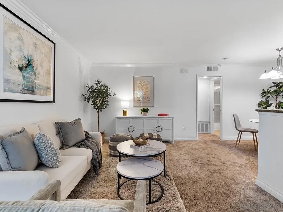 1st image of 1756 Essex St Unit 207