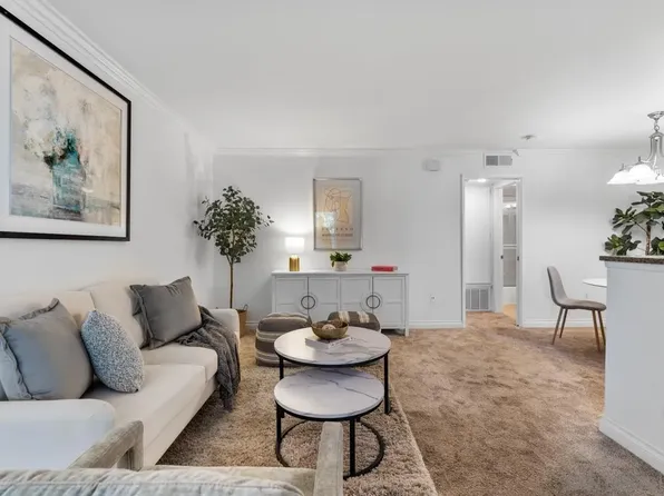 1756 Essex St Unit 207, San Diego, CA 92103