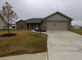 692 Eli Run Ct, Angola, IN 46703