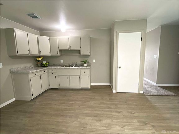 4th image of 10 Lareta St