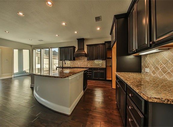 4th image of 2151 Graystone Hills Dr