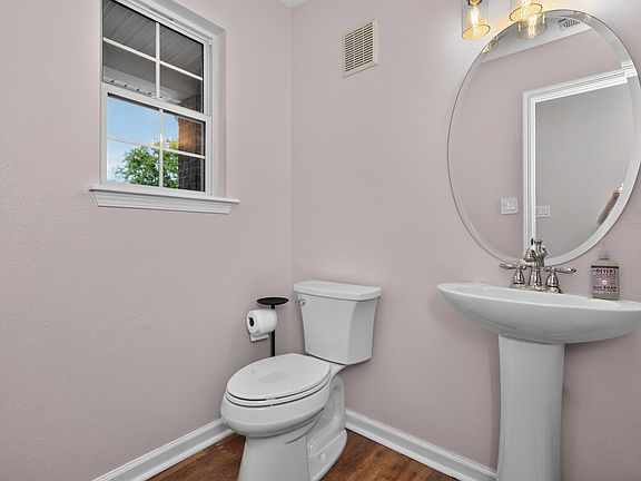 5th image of 2633 Trailwood Ln