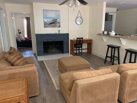 2nd image of 2411 W Oxford Way
