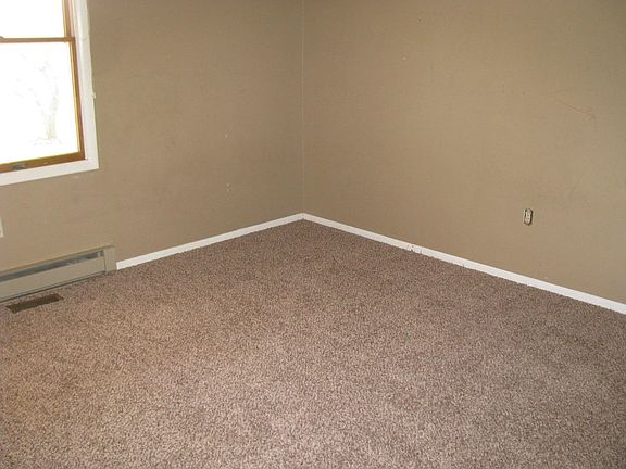 4th image of 272 Lamp Lighter Ln