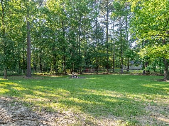 2nd image of 6458 Caspiana Ln