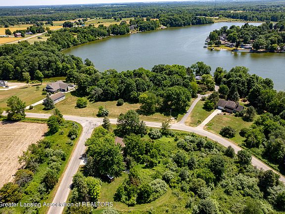 3rd image of 106 Skyline Dr