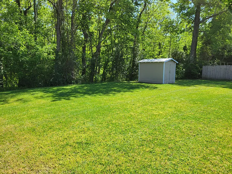 107 Jennings Dr — Photo 17