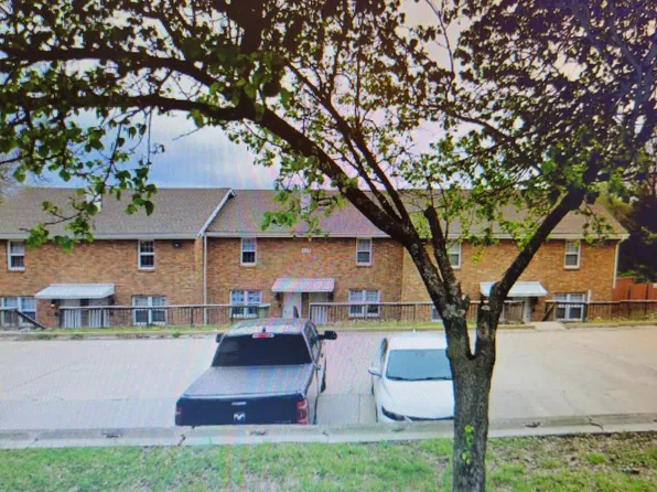 117 Ventura Ave APT 11, Jefferson City, MO 65109