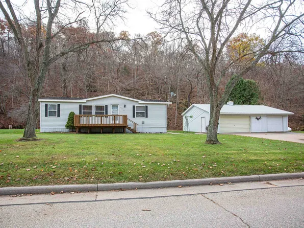 168 S Main St, Potosi, WI 53820