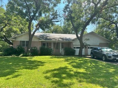 1302 Brittany Ln, Arlington, TX, 76013