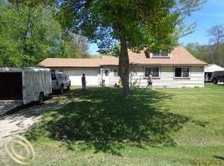 2985 Jackson Blvd, Highland, MI