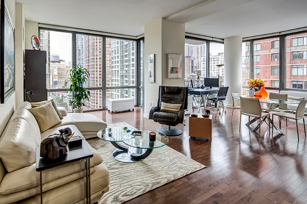 Sold by Compass | media 16