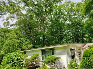 86 Luchon Rd, Willington, CT 06279