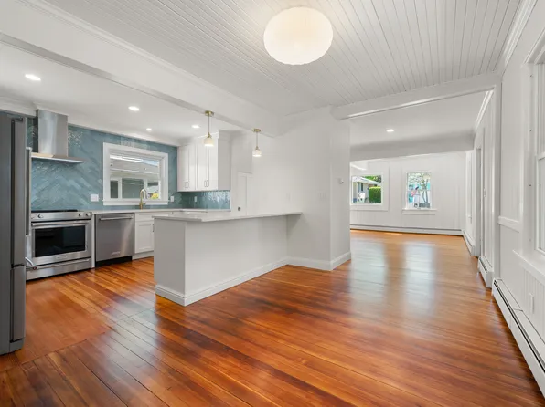 46 Park Street, New London, CT 06320