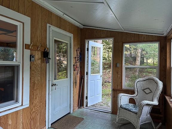 2nd image of 26 Bear Hill Rd