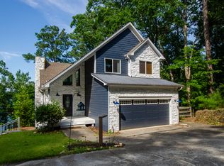 203 Acacia Ln, Woodstock, GA 30189