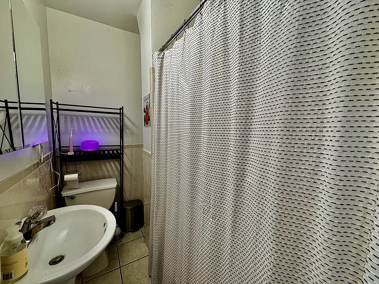 435 E 75th St #7 — Photo 25
