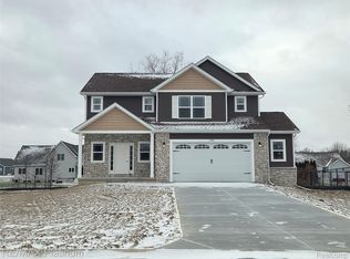 7484 Skylar Ct, Swartz Creek, MI 48473