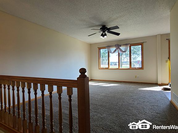 5th image of 404 Schachtner St