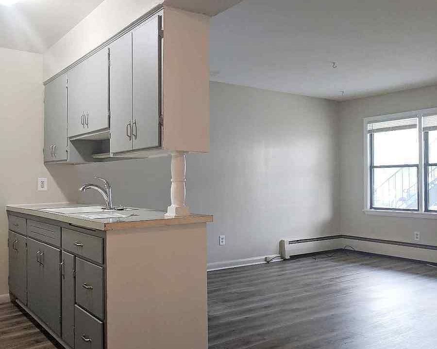 1st image of 8400 Minnetonka Blvd #102