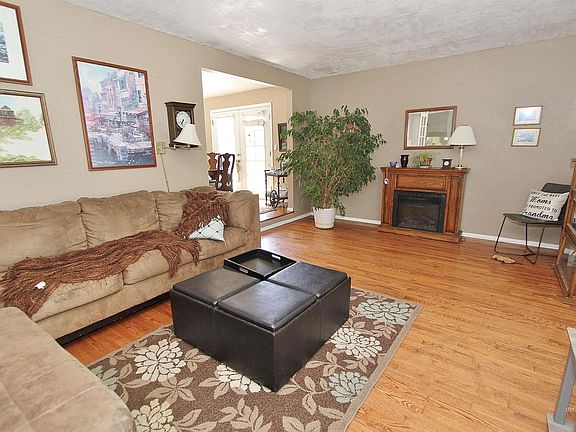 4th image of 698 N Eagle Hills Way