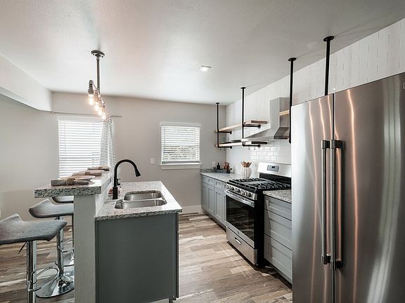 5th image of 262 Claremont Ave #2