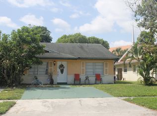 3902 Kenas St, West Palm Beach, FL 33403