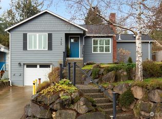 1728 NE 104th St, Seattle, WA 98125