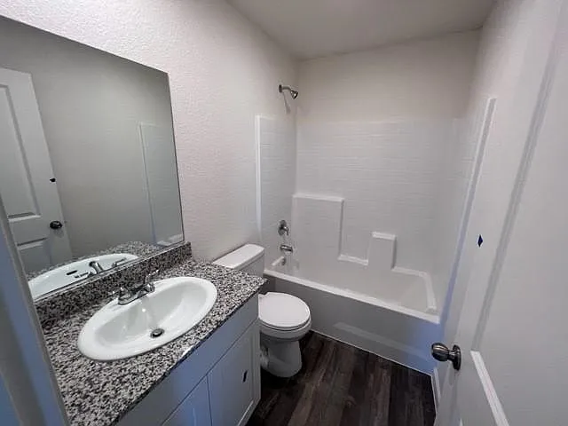 2415 Village Dr — Photo 28
