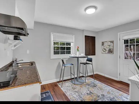 5th image of 3706 Cordova Pl #Basement
