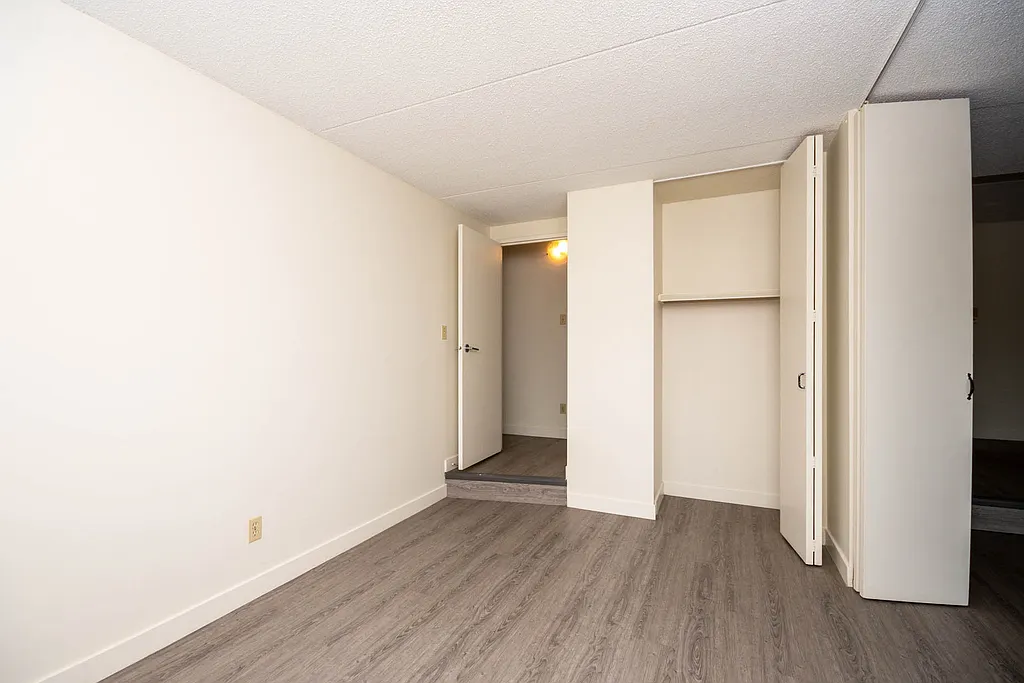Southpointe Plaza Apartments Regina Sk Zillow