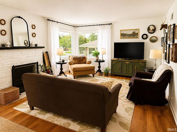4th image of 2910 Erskine Blvd