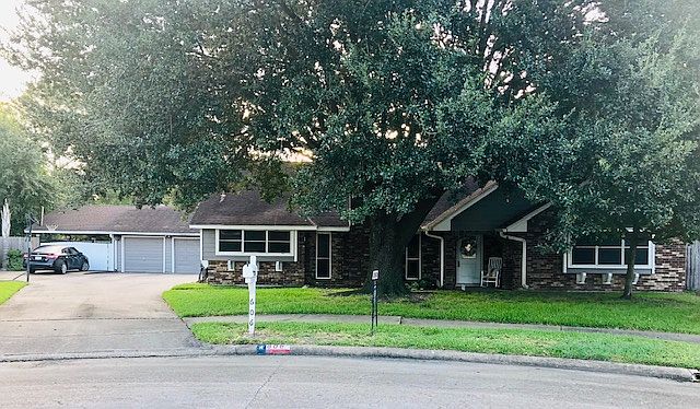1st image of 606 Boone Ct