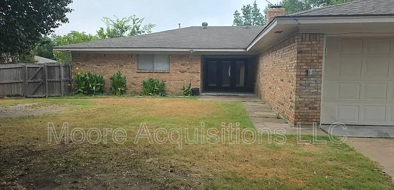 1833 Skyline Dr — Photo 24
