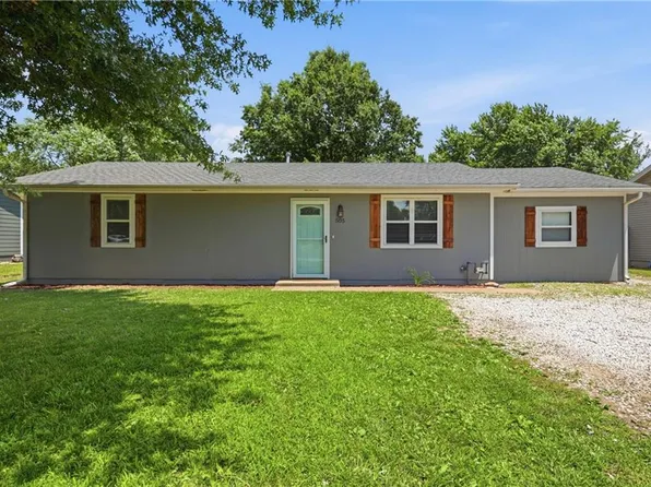 505 N Olive St, Holden, MO 64040