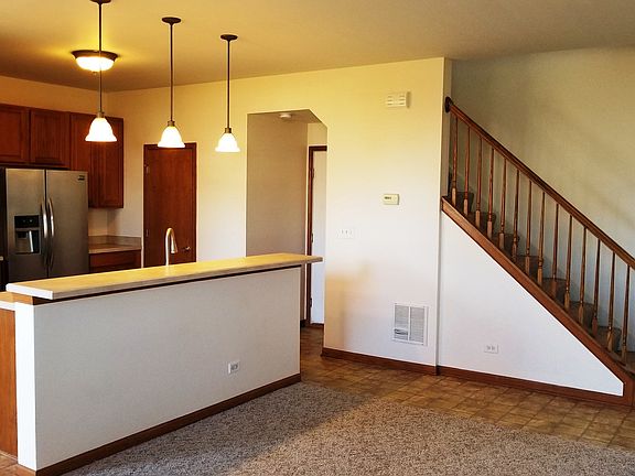 2nd image of 1833 Parkside Dr